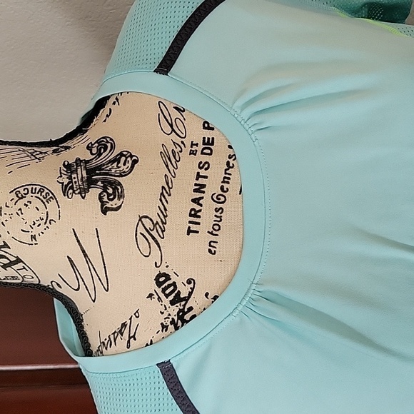 Fila Athletic Workout Shirt Large - Picture 3 of 5